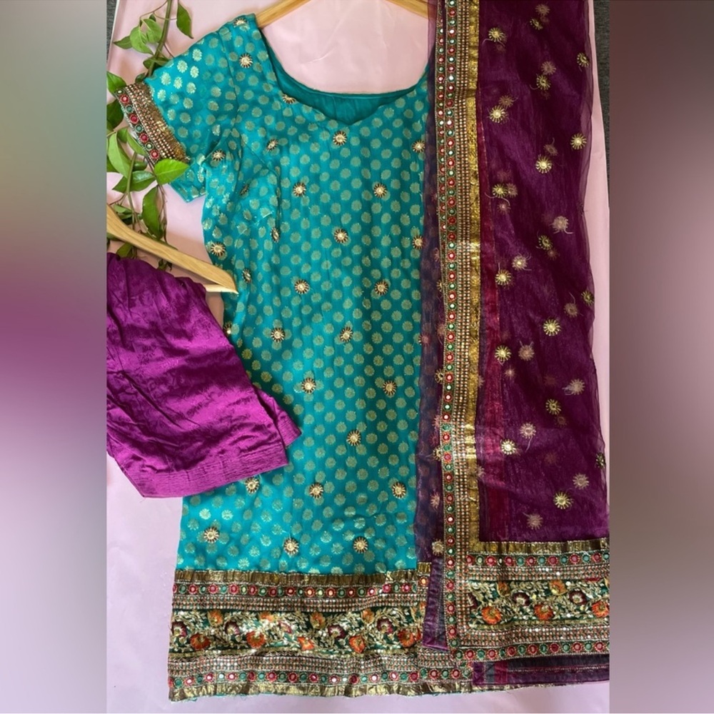 Punjabi suit